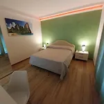 בית הארחה Rosa 4*
